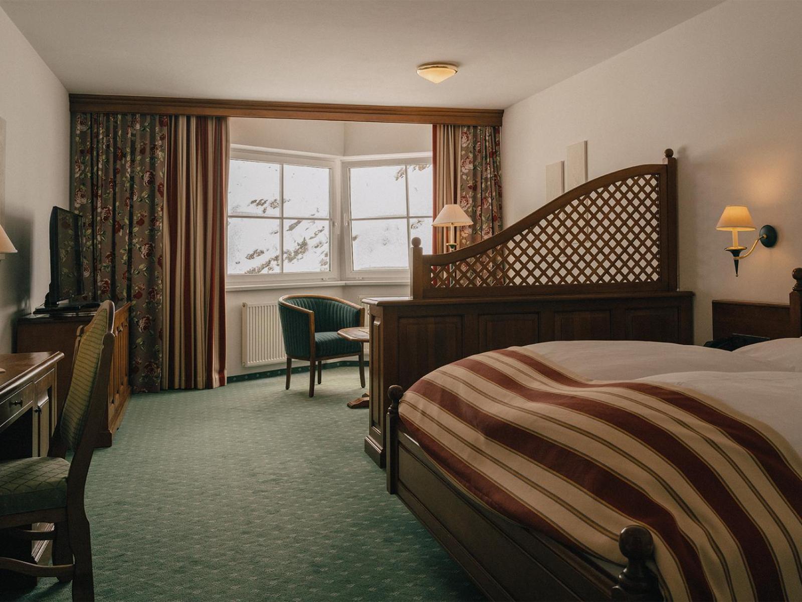 Alpenhotel St.Christoph سانت كريستوف ام ايه المظهر الخارجي الصورة